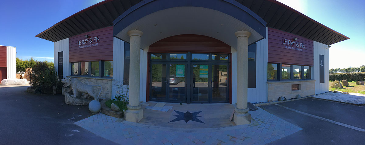 Show room des Cheminées Leray à Marzan.jpg
